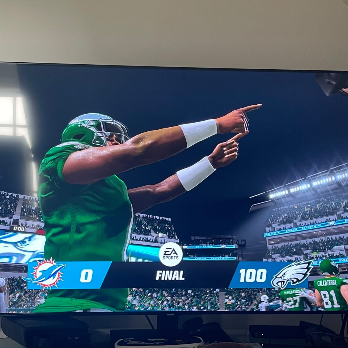 Kyle Brandt Defeats his 9-Year-Old Son 100-0 in Madden - Esports Illustrated