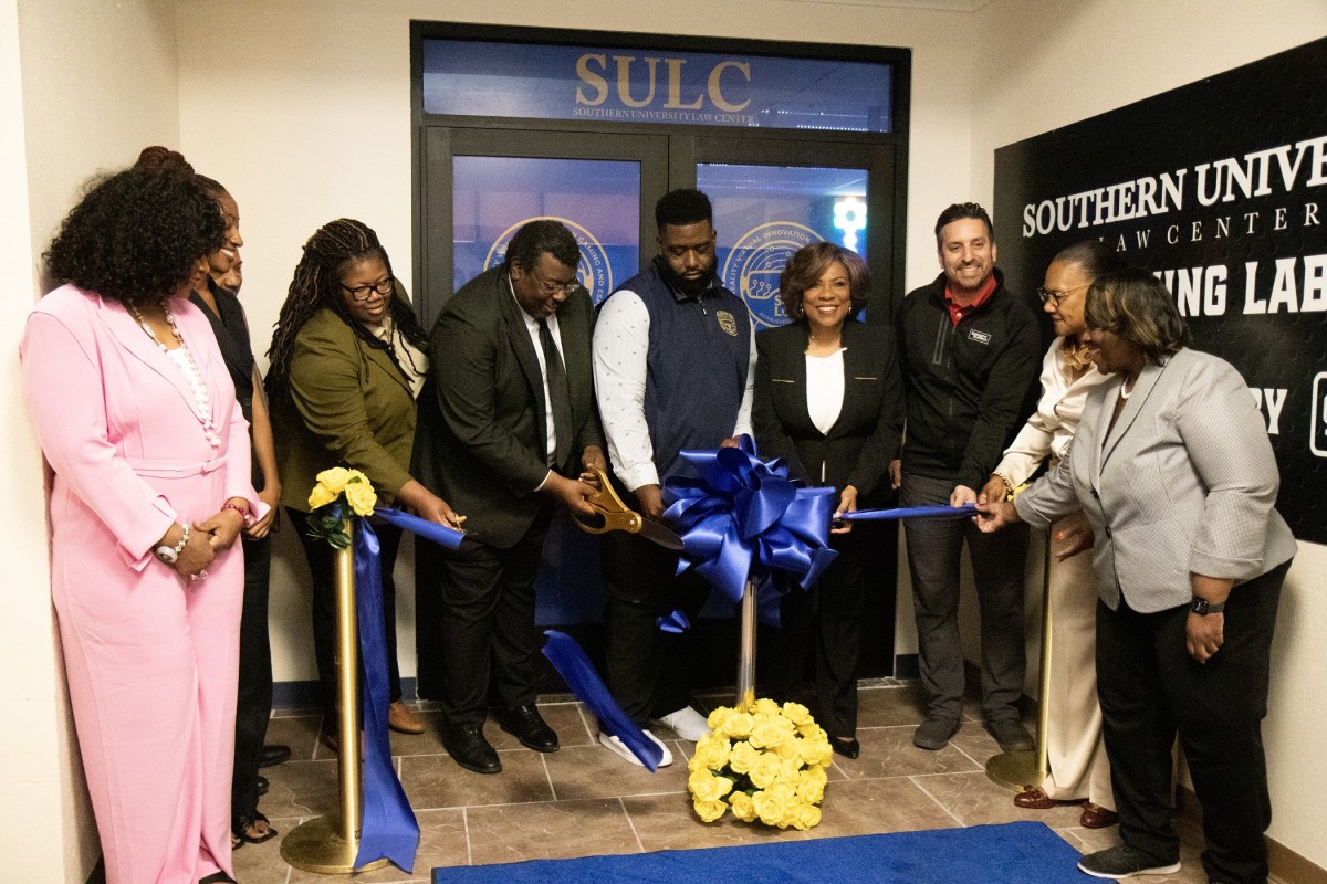 Ribbon cutting ceremony at Esports Innovation Lab at SULC